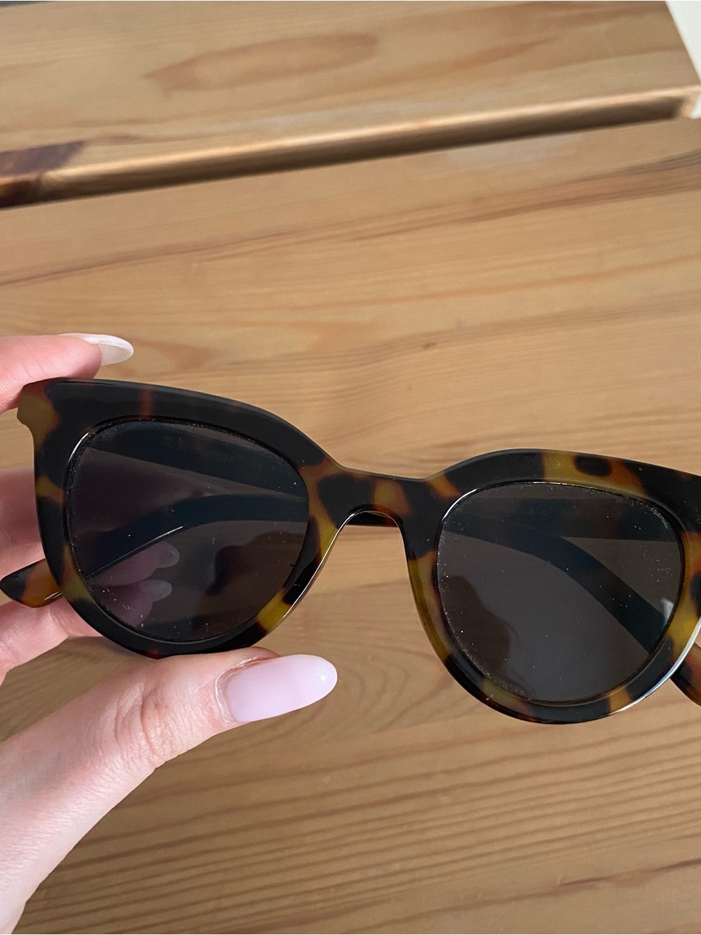 A.J. Morgan Tortoiseshell Sunglasses with Black Lenses
